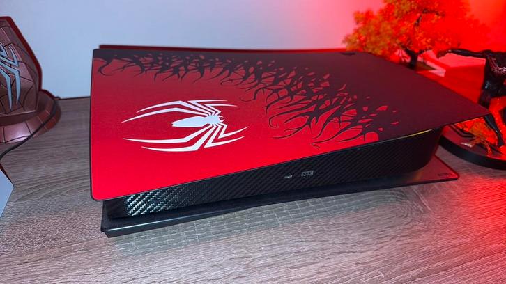 Playstation 5 spiderman limited edition DISC version 2TB, Spelcomputers en Games, Spelcomputers | Sony PlayStation 5, Zo goed als nieuw