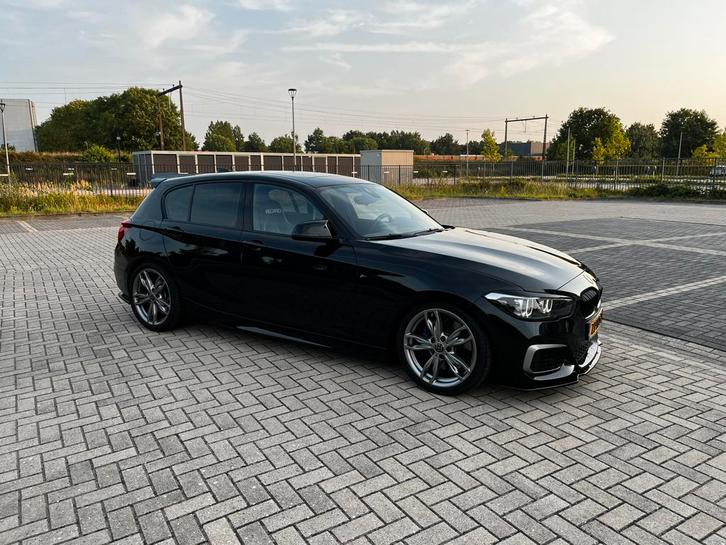 BMW M140i Shadowline - Zeer compleet & perfect onderhouden, Auto's, BMW, Particulier, 1-Serie, ABS, Achteruitrijcamera, Adaptieve lichten