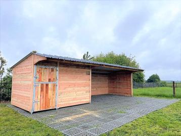 Paardenstal 3x4 en Schuilhok 3x6 in één lijn / 48mm dik hout beschikbaar voor biedingen