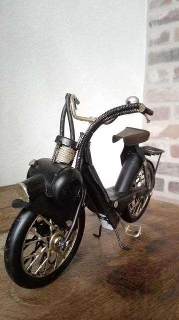 model solex fifties wielen draaien afm ca 28 x 9 x 17 cm  beschikbaar voor biedingen