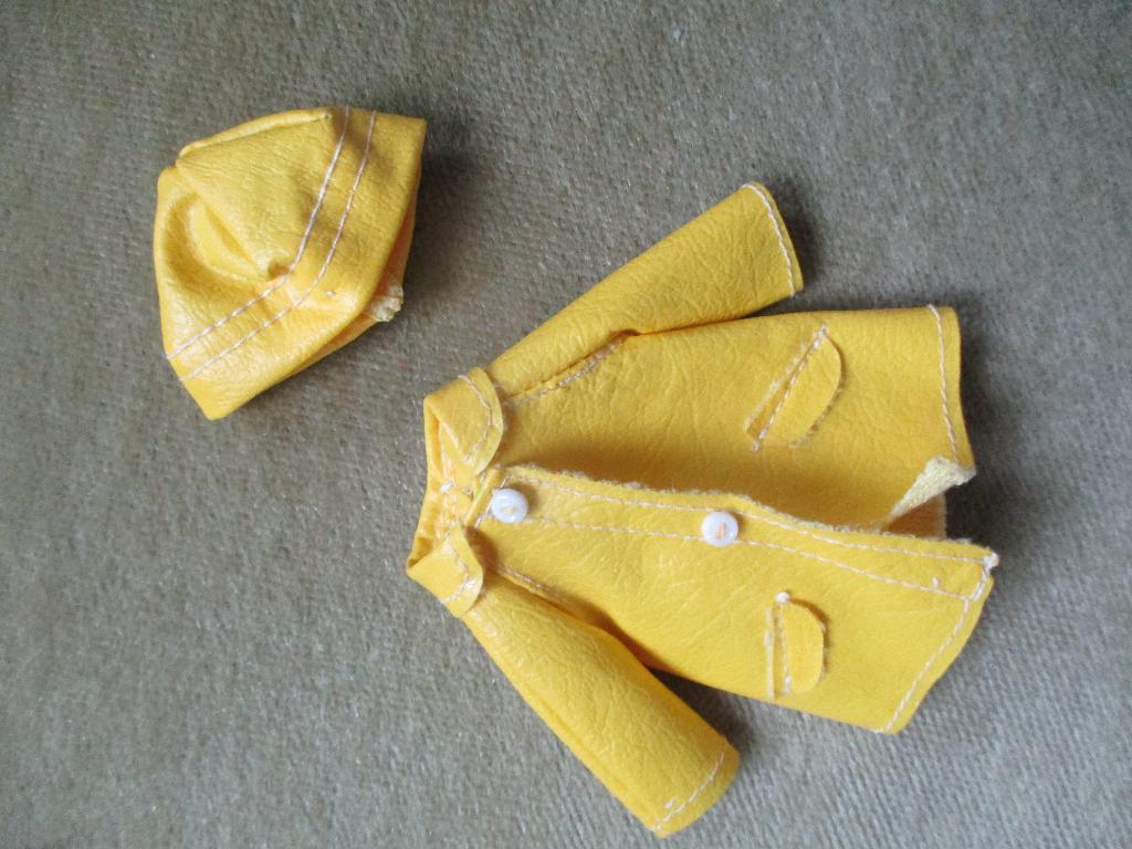 Vintage  barbie Tutti kleding rain  mattel, Verzenden, Zo goed als nieuw, Kleertjes