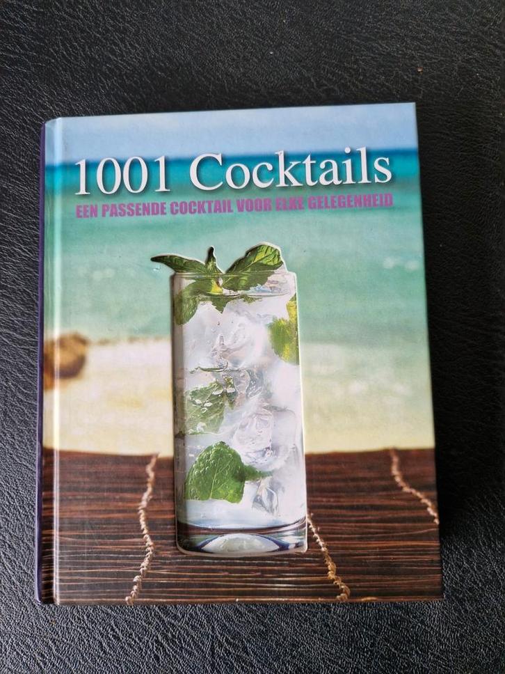 1001 Cocktails - Een Passende Cocktail, Boeken, Kookboeken, Zo goed als nieuw, Overige typen, Overige gebieden, Ophalen of Verzenden