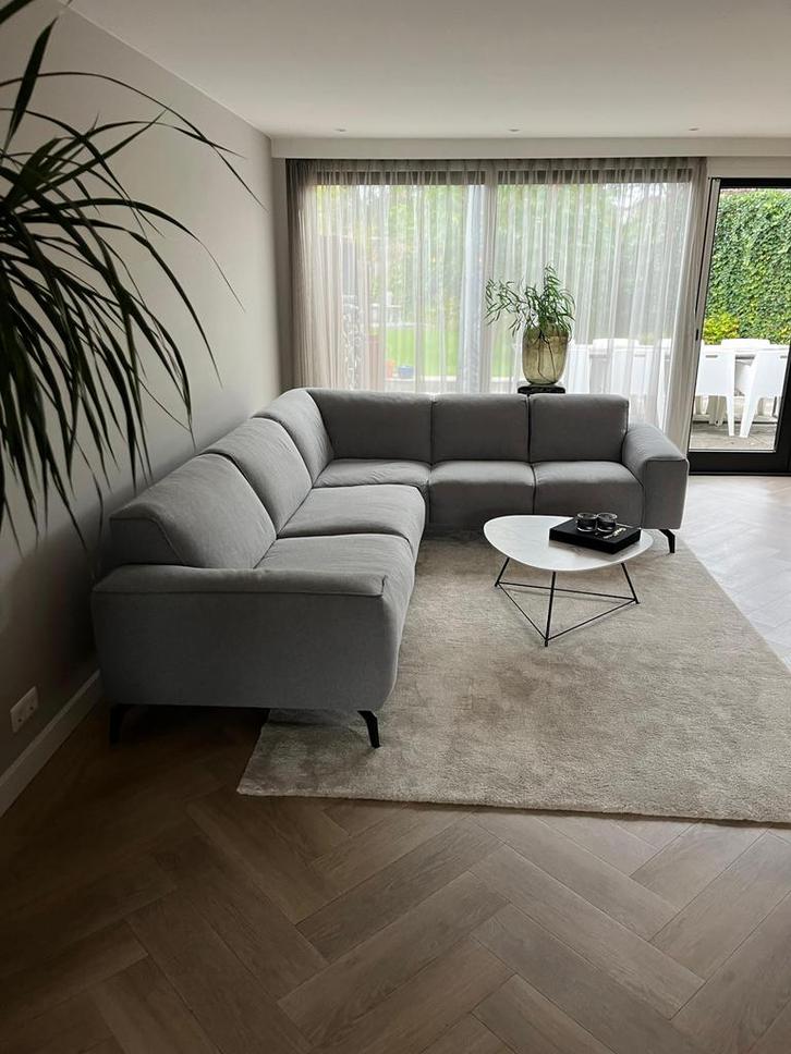 Grijze hoekbank, Huis en Inrichting, Banken | Bankstellen, Gebruikt, Hoekbank, Vierpersoons of meer, 300 cm of meer, Minder dan 75 cm