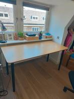 Selling IKEA desk / bureau made of bamboo. Adjustable legs, Huis en Inrichting, Ophalen, Zo goed als nieuw