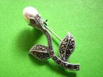 Mooie Sierlijke Zilveren Broche met - Bloem met Parel, Sieraden, Tassen en Uiterlijk, Antieke sieraden, Verzenden, Zilver, Broche
