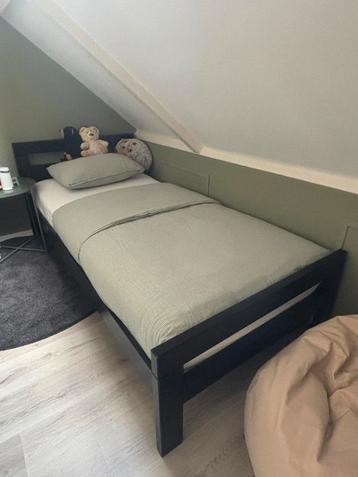 Mooi sterk jongensbed van Woood