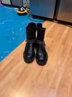 Tamaris- Zwarte laarsjes met details, Ophalen of Verzenden, Zo goed als nieuw