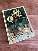 Hotel Dorado - Pepijn Lanen & Floor van het Nederend, Eén stripboek, Ophalen of Verzenden, Zo goed als nieuw