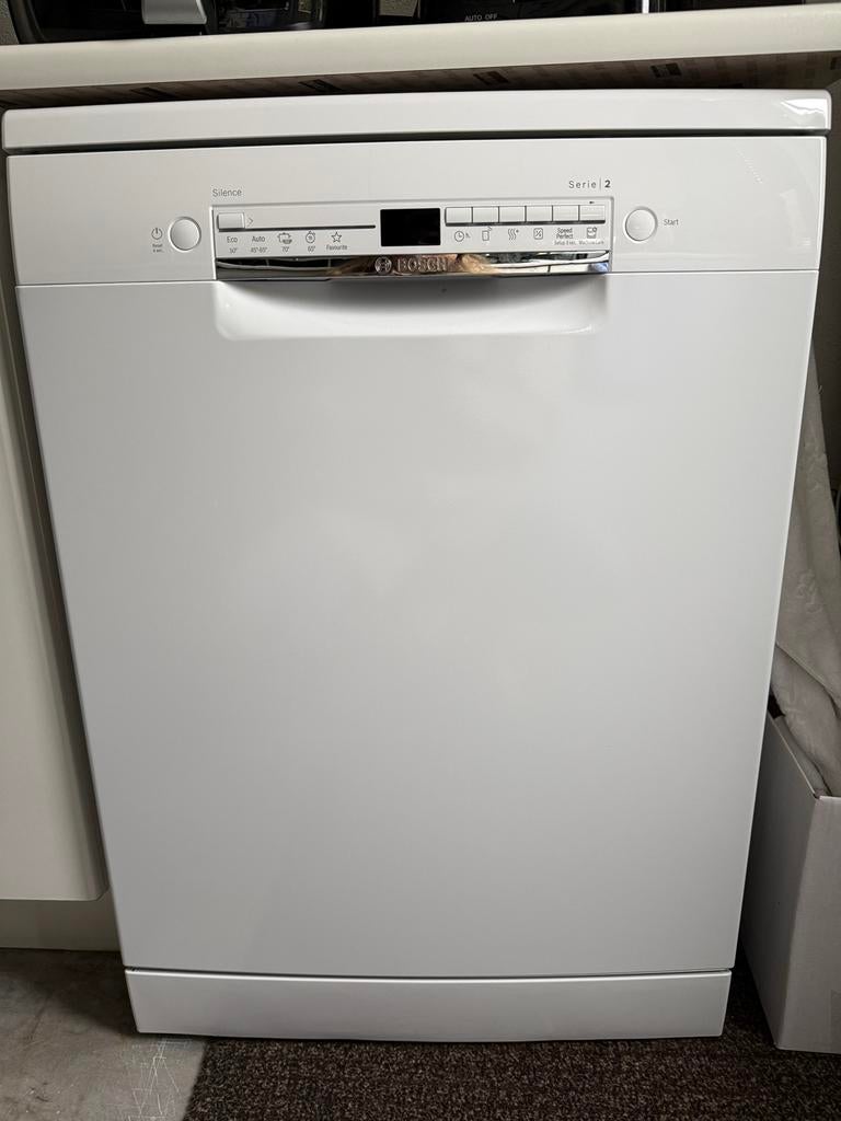 Bosch vaatwasser - onderbouw - zo goed als nieuw, Ophalen, Zo goed als nieuw, Minder dan 85 cm