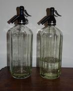 2 spuitflessen met gravure sodafles, Antiek en Kunst, Curiosa en Brocante, Ophalen