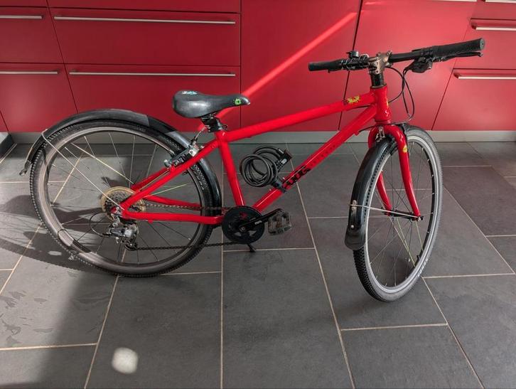 Frog bike 69 (kinderfiets 26 inch) rood, Fietsen en Brommers, Fietsen | Jongens, Zo goed als nieuw, 26 inch of meer, Handrem, Versnellingen