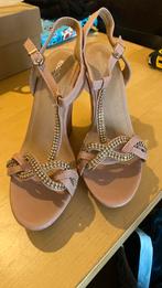 Mooie oud roze wedge pumps, Kleding | Dames, Schoenen, Pumps, Nieuw, Ophalen of Verzenden, Roze