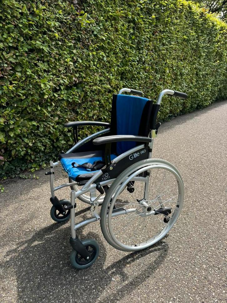 Rolstoel lichtgewicht G-lite pro opvouwbaar, Diversen, Rolstoelen, Zo goed als nieuw, Duwrolstoel, Ophalen