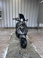 Zip brom 4T 50CC, Fietsen en Brommers, Scooters | Piaggio, Benzine, Maximaal 45 km/u, Ophalen of Verzenden, Zo goed als nieuw