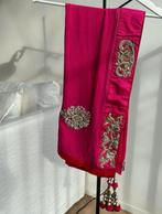 Vintage shawl, Ophalen of Verzenden, Zo goed als nieuw, Maat 46/48 (XL) of groter, Sjaal
