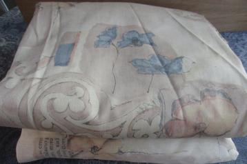 2 x beige bedrukt gordijn - 150 breed x 170 hoog  beschikbaar voor biedingen