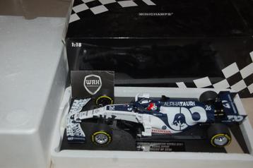 !! SALE !! 1:18 ALPHATAURI AT01 KVYAT F1 Minichamps WRH beschikbaar voor biedingen