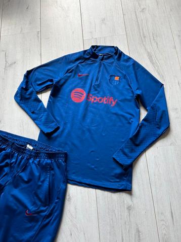 FC Barcelona/ Nike trainingspak, M/ L. beschikbaar voor biedingen