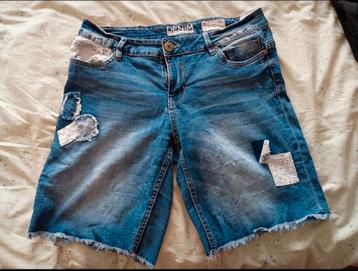 Denim korte broek maat 40 beschikbaar voor biedingen
