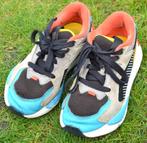 Sneakers vrolijk van kleur maat 32 vetersluiting, Gebruikt, Jongen of Meisje, Schoenen, Ophalen of Verzenden