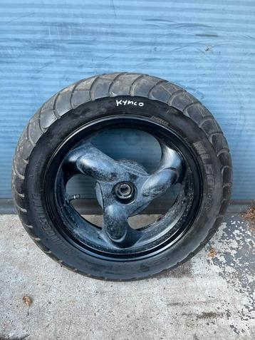 kymco agility achterwiel met goede band 130/70-12 wiel beschikbaar voor biedingen