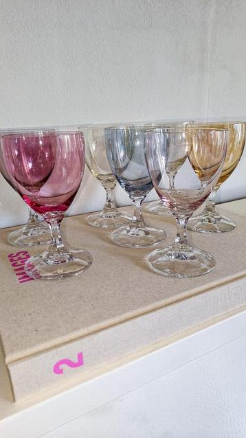 7x Vintage Schott Swiesel multicolour wijnglazen beschikbaar voor biedingen