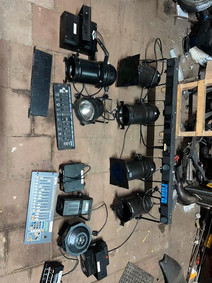 Veel discolicht attributen paar dingen werken niet, Muziek en Instrumenten, Licht en Laser, Gebruikt, Licht, Geluidgestuurd, Kleur