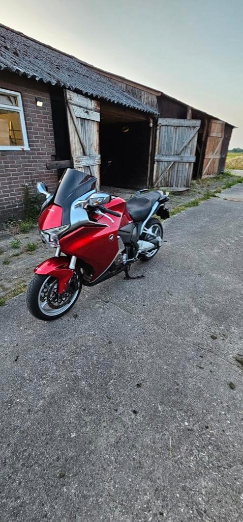 Honda vfr 1200 F, Motoren, Motoren | Honda, Particulier, Sport, meer dan 35 kW, 4 cilinders, Ophalen