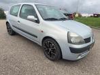 Renault Clio 1.4-16V Expression Automaat Airco Velg Bluetoot, Auto's, Renault, Stof, Gebruikt, 39 €/maand, Metallic lak