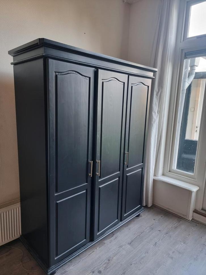 Mooie houten kledingkast met deuren, Huis en Inrichting, Kasten | Kledingkasten, Gebruikt, 150 tot 200 cm, 150 tot 200 cm, 50 tot 75 cm
