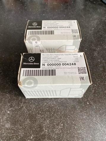 Twee nieuwe Xenon lampen voor div.Mercedes Benz modellen beschikbaar voor biedingen
