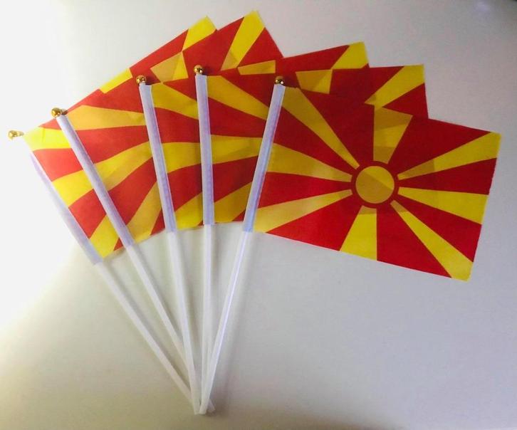 Zwaaivlaggetjes Macedonië 5 stuks, Diversen, Vlaggen en Wimpels, Nieuw, Ophalen of Verzenden