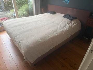 Tweepersoonsbed - Comfortabel en ruim! beschikbaar voor biedingen