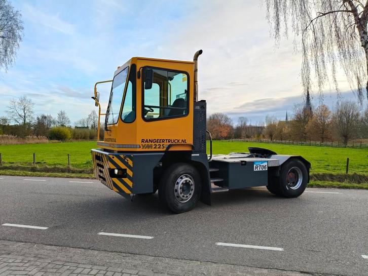 MOL YM 225  bj2016 TERMINAL TE KOOP/TE HUUR, Auto's, Vrachtwagens, Bedrijf, Ophalen