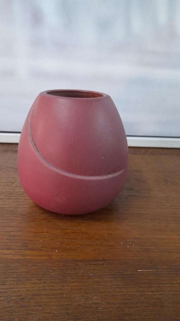 Roze vaas, Overige kleuren, Aardewerk of Porselein, Ophalen of Verzenden, Zo goed als nieuw