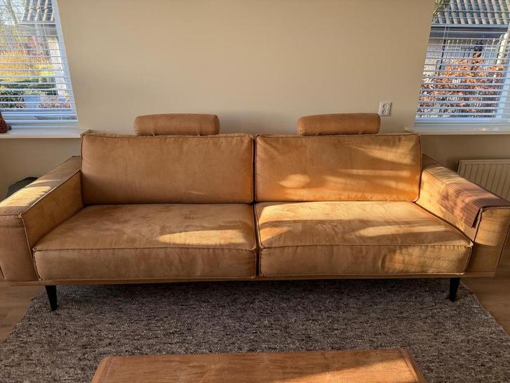 Stijlvolle Flinn 3-zitsbank in camel stof, Huis en Inrichting, Banken | Bankstellen, Zo goed als nieuw, Rechte bank, Driepersoons