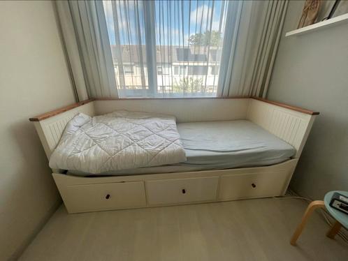 Brimnes uitschuif bed, Huis en Inrichting, Slaapkamer | Bedden, Zo goed als nieuw, Tweepersoons, 140 cm, 200 cm, Hout, Wit, Ophalen