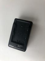 Originele Nikon lader MH-18a, Ophalen of Verzenden, Zo goed als nieuw