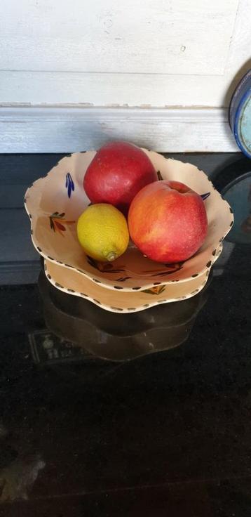 Brocante fruittest, fruitvergiet beschikbaar voor biedingen