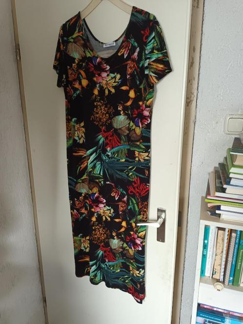 Magna lange jurk / zomerjurk. Bloemen maar 44, Kleding | Dames, Jurken, Zo goed als nieuw, Maat 42/44 (L), Zwart, Onder de knie