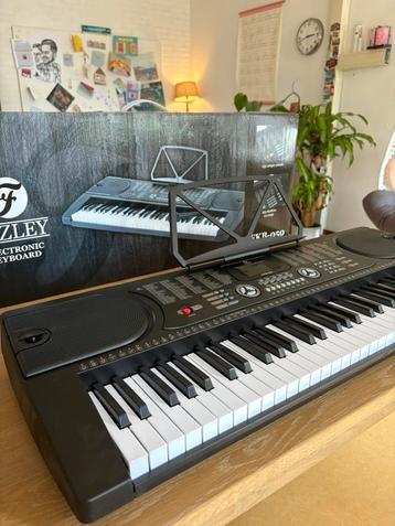 Keyboard Fazley FKB - 050 61 toetsen beschikbaar voor biedingen