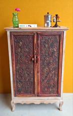 Meidenkastje, vintage kastje, 2 deurtjes, sierlijke pootjes, Huis en Inrichting, Ophalen, 100 tot 150 cm, Vintage, Retro vintage brocante