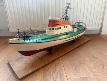 THEODOR HEUSS - RC MODEL beschikbaar voor biedingen