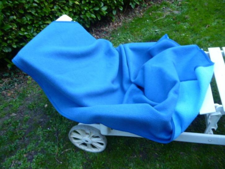 dralon deken  200x 150 cm, Huis en Inrichting, Woonaccessoires | Plaids en Woondekens, Zo goed als nieuw, Ophalen of Verzenden