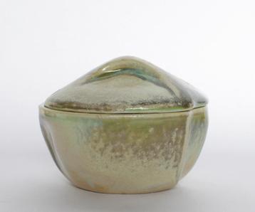 keramiek dekseldoosje beschikbaar voor biedingen