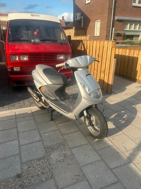 Peugeot vivacity 70cc malossi stuntscooter, Fietsen en Brommers, Scooters | Peugeot, Zo goed als nieuw, Vivacity, Ophalen of Verzenden