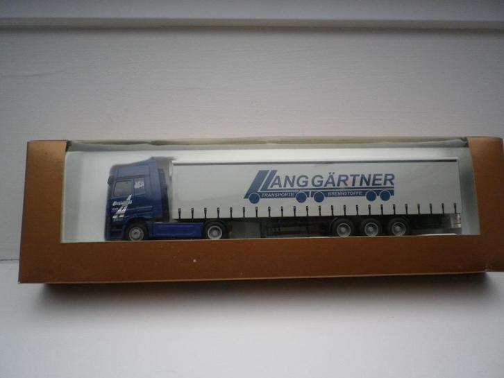 AWM Mercedes Actros huiftrailer Langgartner. nieuw, Hobby en Vrije tijd, Modelauto's | 1:87, Nieuw, Bus of Vrachtwagen, AWM, Ophalen of Verzenden