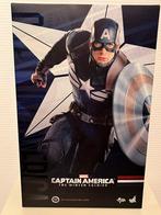 Hot Toys MMS 242 Captain America STRIKE Suit + headsculpt, Verzamelen, Film en Tv, Ophalen of Verzenden, Actiefiguur of Pop, Zo goed als nieuw