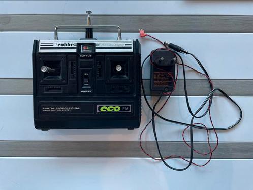 Robbe Eco FM S35 - T4 40mhz afstandsbediening incl lader, Hobby en Vrije tijd, Modelbouw | Radiografisch | Auto's, Zo goed als nieuw