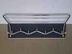 vintage kapstok bagagerek chromen buizenframe houten paneel, Wandkapstok, Gebruikt, Ophalen of Verzenden, Minder dan 100 cm